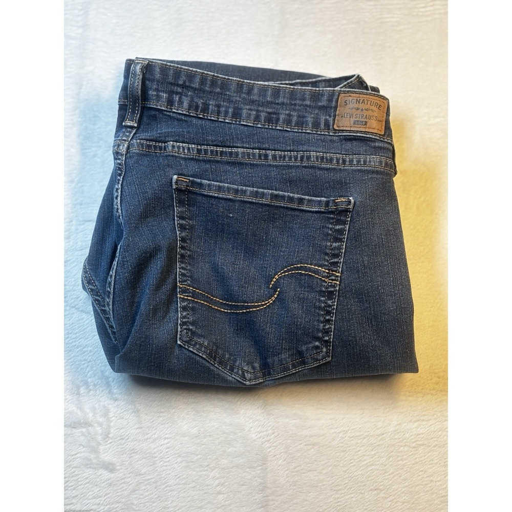Levi Strauss Signature Gold MidRise Bootcut Jeans Women's Sz 20S 35x29 Med‎ Wash